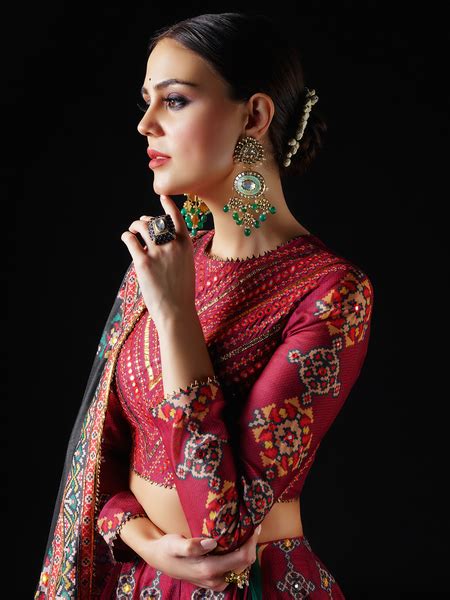 Surkh Lehenga – Mayyur Girotra
