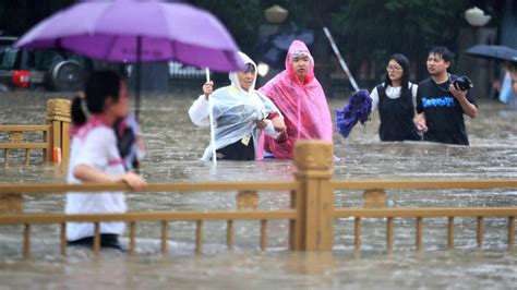 河南水灾死亡人数升至302人 50人失踪