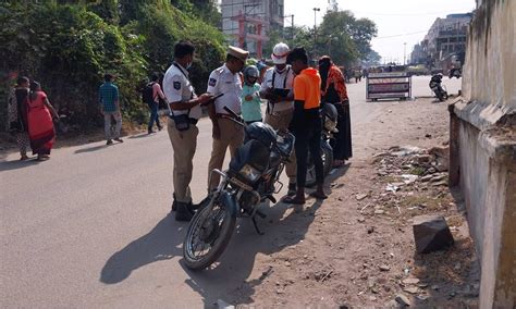 Hyderabad: Traffic police book 4620 cases for wrong-side driving ...