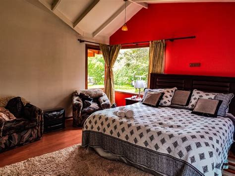 HOSPEDAJE EL JUNCAL (Puerto Ingeniero Ibanez) - Villa Reviews, Photos ...