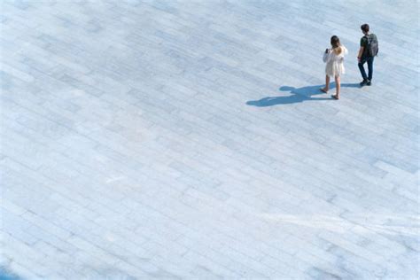 Business People Walking Aerial View 的图像结果