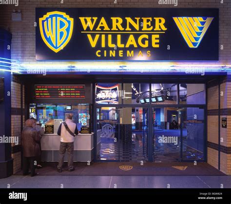 lakeside shopping centre warner village cinemas Stock Photo - Alamy