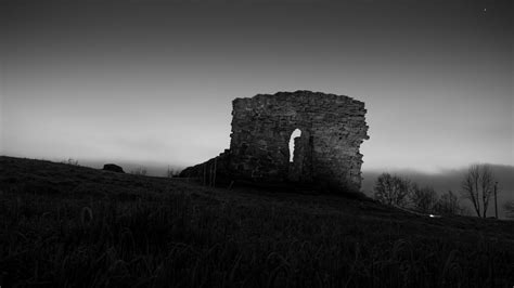 Download wallpaper 3840x2160 wall, ruins, window, slope, dark 4k uhd 16 ...