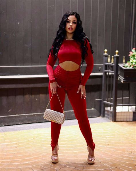 How Tall Is Kimmie Kim (numarubeauty)? Biography, Age, Height ...