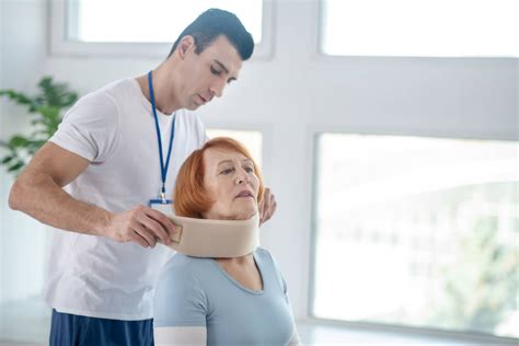 Physical Therapy for Whiplash: Effective Treatment | AICA