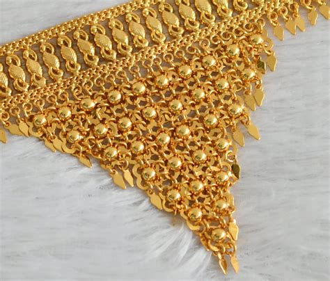 Gold tone kerala style elakka thali choker necklace dj-47442 – dreamjwell