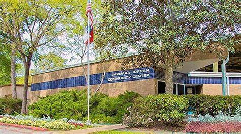 Avoid the heat with these community activities around Harris County