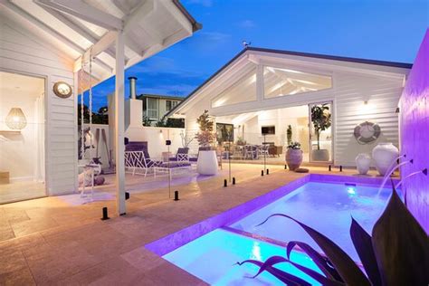 PINEAPPLE HOUSE, COTTAGE AND STUDIO BYRON BAY - Lodging Reviews, Photos ...