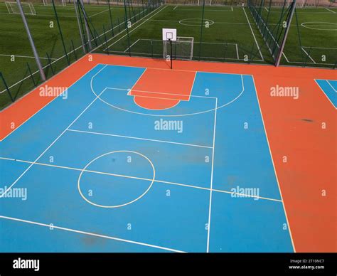 School Sports Field 的图像结果