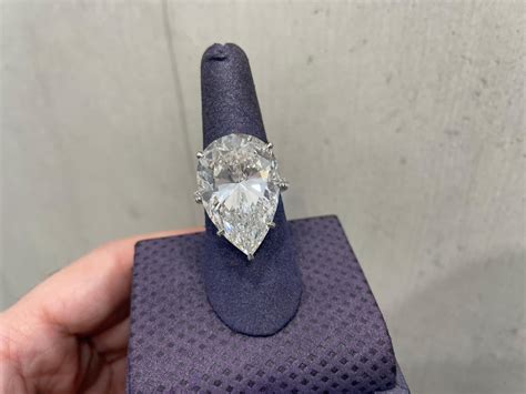 24 Carat Pear Shape Diamond Engagement Ring GIA Certified F VVS2 For ...
