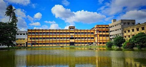 Welcome to Uluberia College