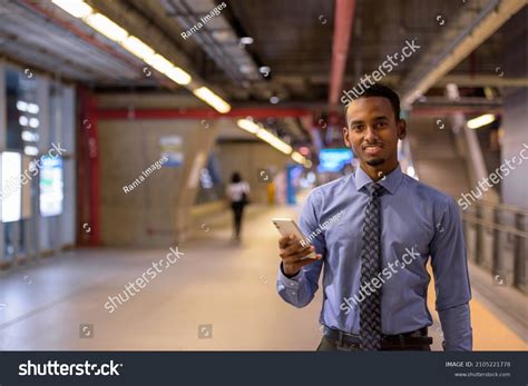 Businessman with Black Shirt 的图像结果