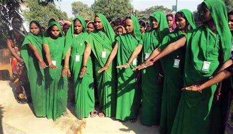 Varanasi’s Green Gang checks men for bad habits | Femina.in