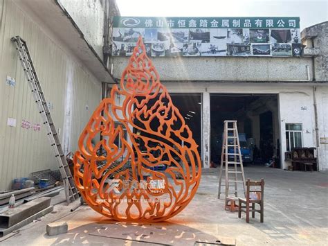 不锈钢彩色金属抽象艺术火焰雕塑 – 曲阳园林雕塑
