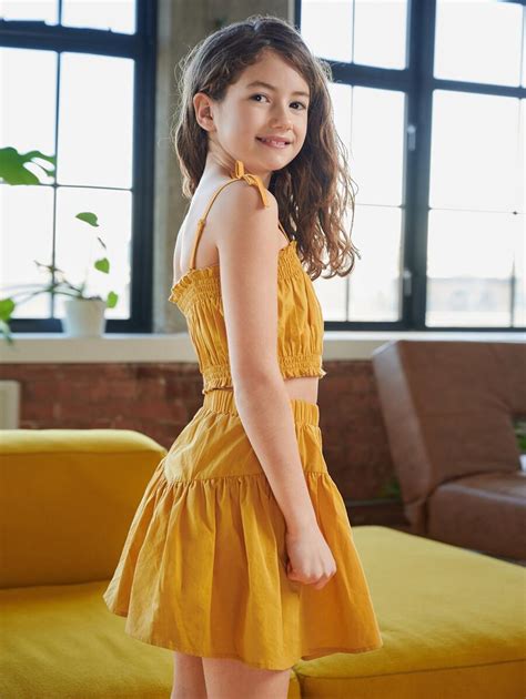 SHEIN Girls Frill Edge Shirred Ruched Crop Tube Top & Skirt Set | SHEIN IN