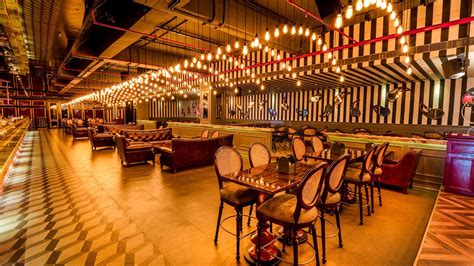 With a 200-foot bar, you'll never go dry at this Mumbai pub ...