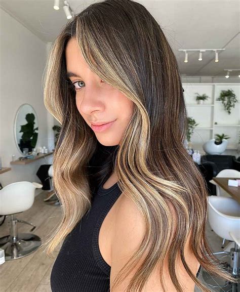 33 Stunning Money Piece Hair Highlights for a Face-Framing Trend