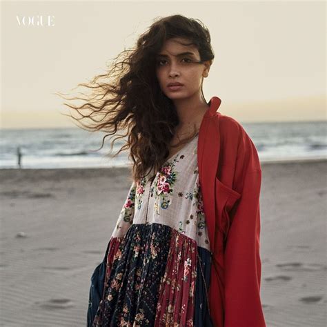 Why does hair turn white? The real reason comes from the scientific ...