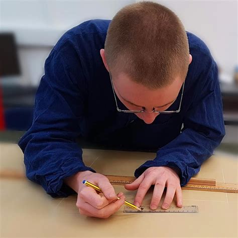 Creative Pattern Cutting Promotion Ideas 的图像结果