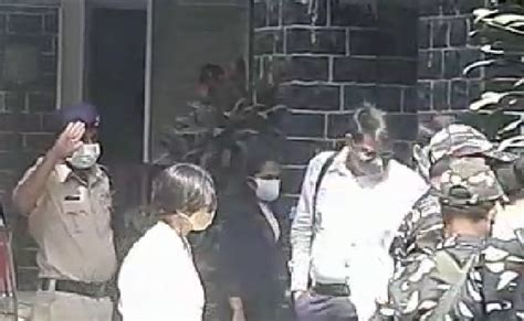 IPS रश्मि शुक्ला से फोन टैपिंग मामले में ढाई घंटे तक हुई पूछताछ, बॉम्बे ...