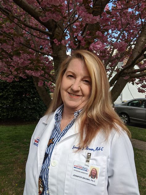 Ursuline Academy commemorates alumnae healthcare workers fighting COVID ...