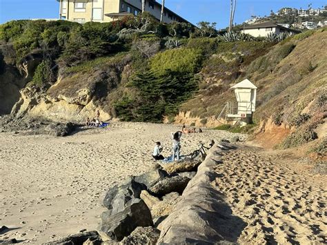 Christmas Cove in Laguna Beach: A Seaside Wonderland Awaiting Your ...