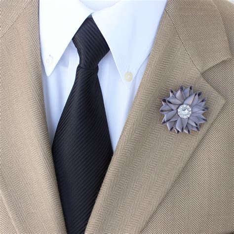 Mens Gifts Lapel Flower Custom Lapel Pin Mens Fashion
