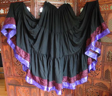 Twist Dance Flying Skirts 的图像结果