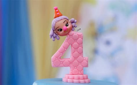 109 Words That Rhyme with Place for Creative Writing