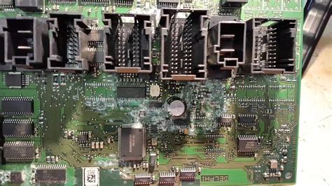 Water Getting to Sam Module Mercedes C180 Class 的图像结果