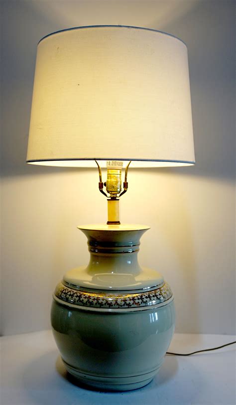 Gilt Porcelain Vintage Yellow Round Table Lamp For Sale at 1stDibs
