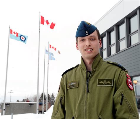 L’attrait de la nouveauté pour un jeune pilote de chasse [VIDÉO]