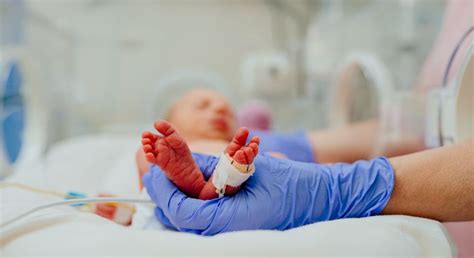 Caring for Children in a Pediatric ICU: PICU Protocols and Treatment