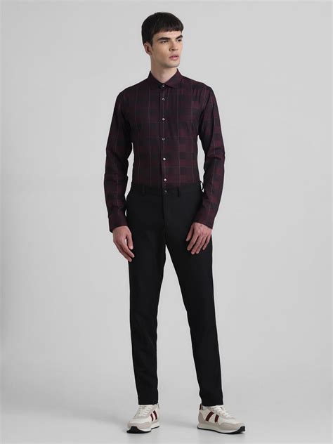 Maroon Dobby Check Full Sleeves Shirt