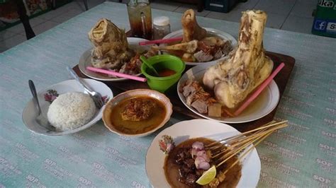 SOP SUMSUM PAK KAYIN, Malang - Restaurant Reviews, Phone Number ...