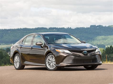 Fotos de Toyota Camry Hybrid XLE USA 2017