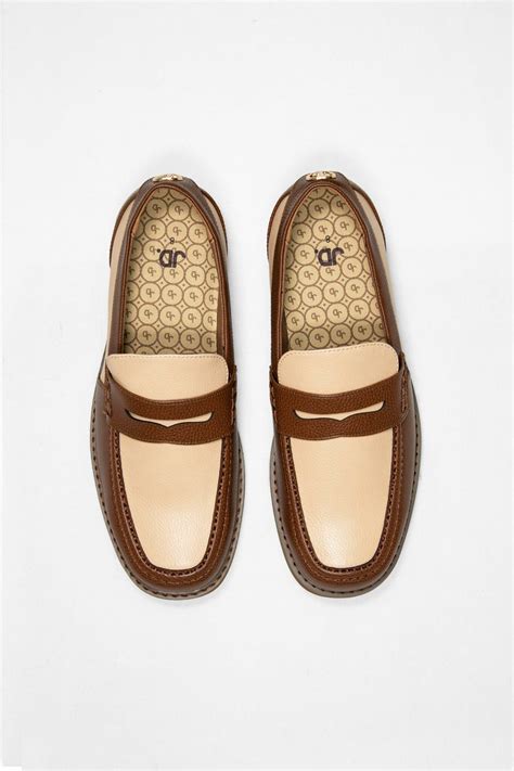 JONATHAN D – Fashion Walk