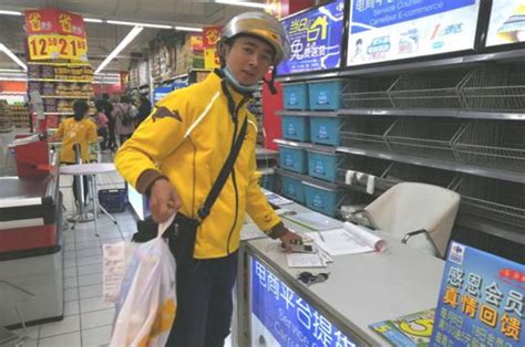 襄州区：超市秩序良好 市民扫码出入-荆楚网-湖北日报网