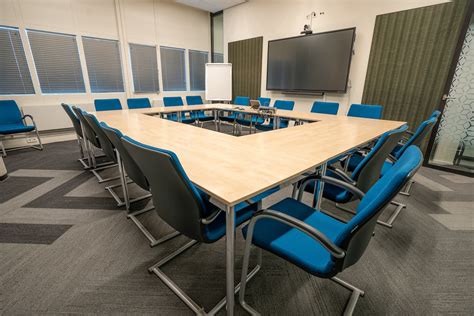 Meeting Room Set Up Examples 的图像结果