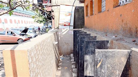 Mid-Day Test Drive: Toilet quality along Eastern Express Highway