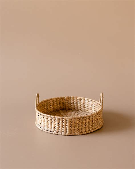 Round Wicker Tray with Handles | Kolus Online – SanctuaryLiving