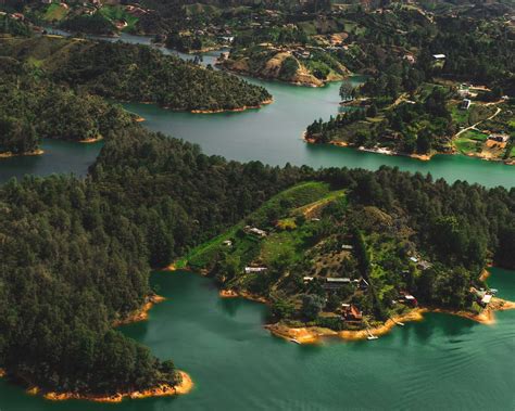 Download wallpaper 1280x1024 islands, water, aerial view, buildings ...