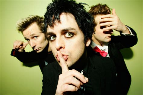 Top 10 Green Day Songs That Define Punk Rock Legacy