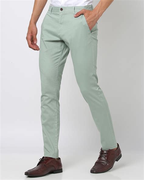 What Color Pants Green Shirt at Susan Cummings blog