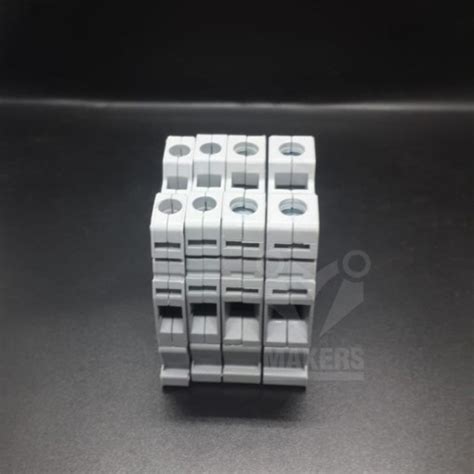 Model Train Terminal Block 的图像结果