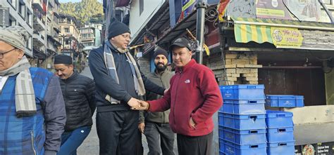 Uttarakhand CM Dhami interacts with people in Nainital, reviews ...