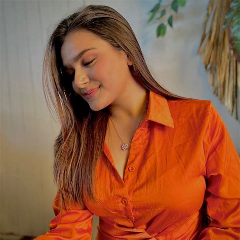 Shiny Clover Necklace – Swashaa