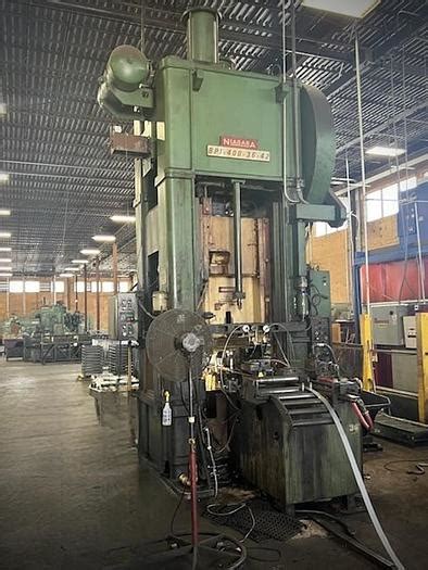 Used 400 tons Press Sheet Stamping Mechanical Niagara BP1-400-36-42...
