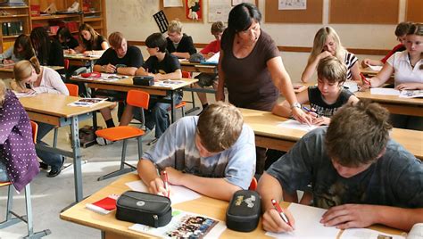 Italienische Schule: Landesrat Tommasini für mehr Mehrsprachigkeit ...