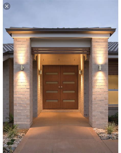 Front gate entrance lighting | Entrance lighting, Gate lights, Modern ...
